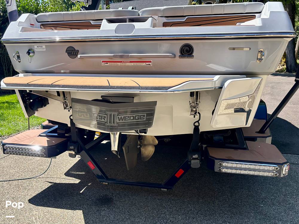 Slide: The Image of Malibu Wakesetter 21LX 2022 - 15394997