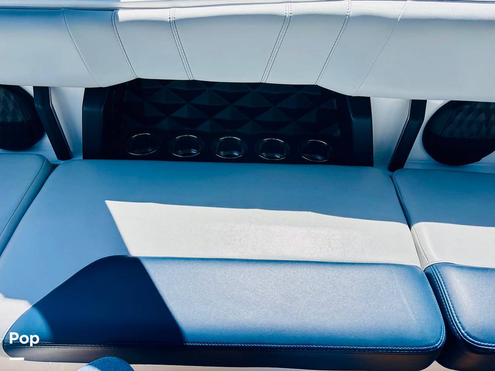 Slide: The Image of Malibu Wakesetter 21LX 2022 - 15394970