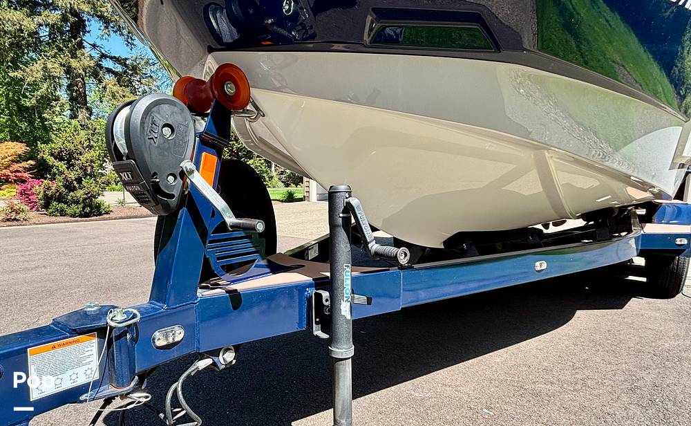 Slide: The Image of Malibu Wakesetter 21LX 2022 - 15394984