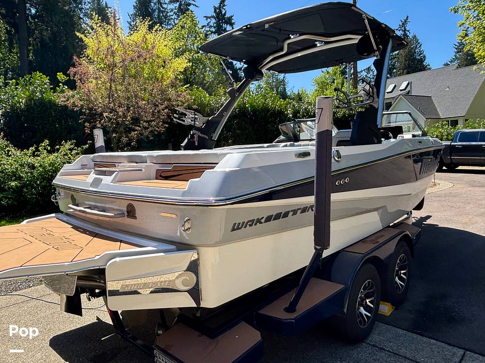 Slide: The Image of Malibu Wakesetter 21LX 2022 - 15394981