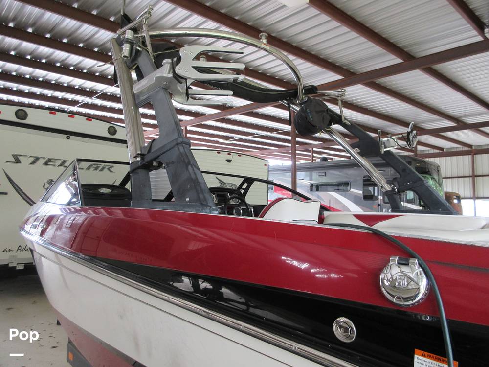 Slide: The Image of Malibu Wakesetter 21 VLX 2012 - 14289661