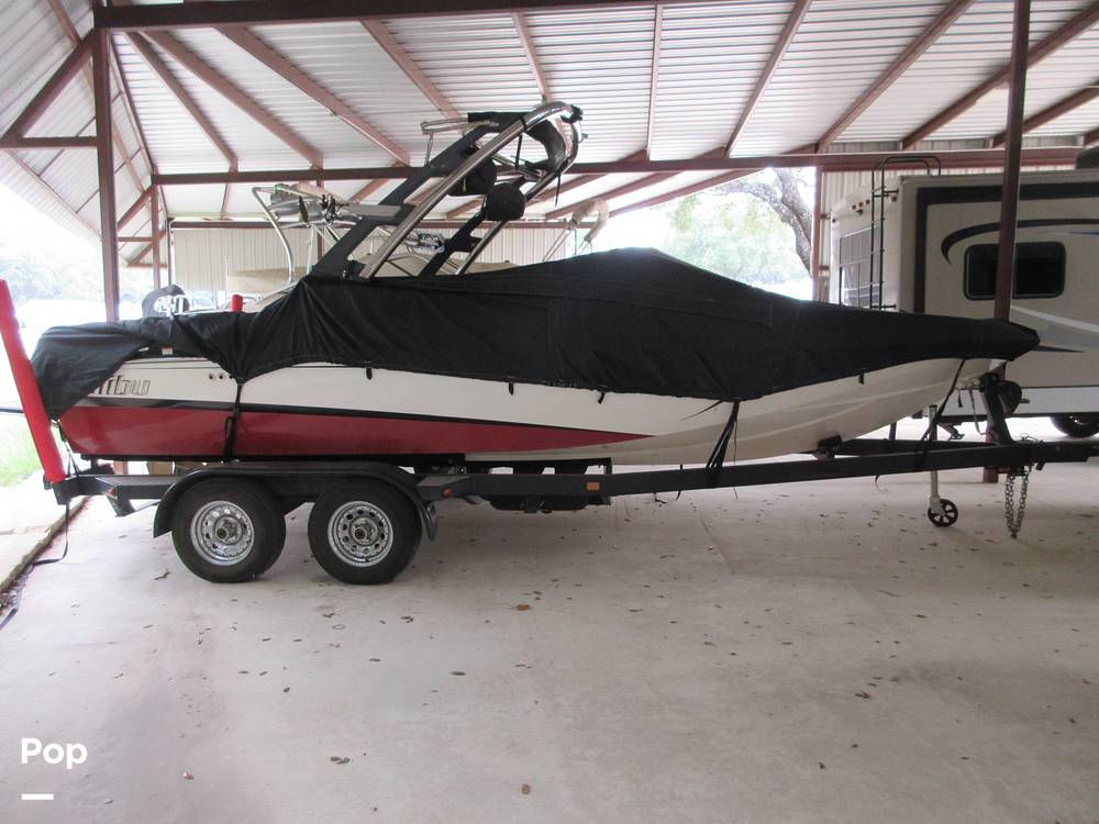 Slide: The Image of Malibu Wakesetter 21 VLX 2012 - 14289650