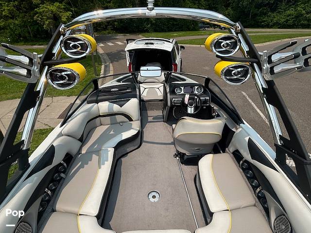 Slide: The Image of Malibu Wakesetter 21 VLX 2014 - 15750430