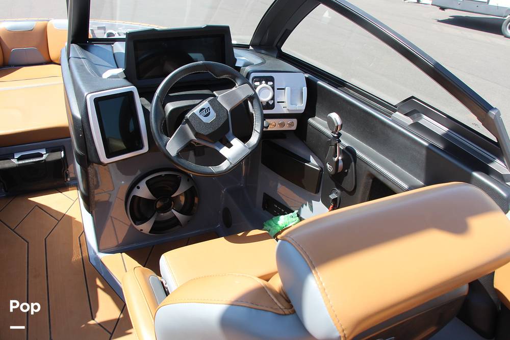 Slide: The Image of Malibu Wakesetter 22 LSV 2021 - 14287289