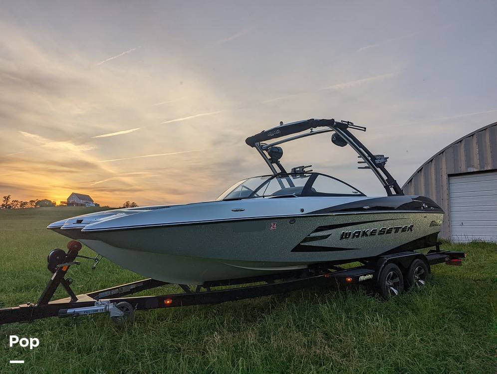 Slide: The Image of Malibu Wakesetter 22MXZ 2014 - 15381494