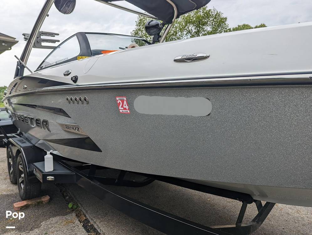 Slide: The Image of Silver Flake Hull - 15381515