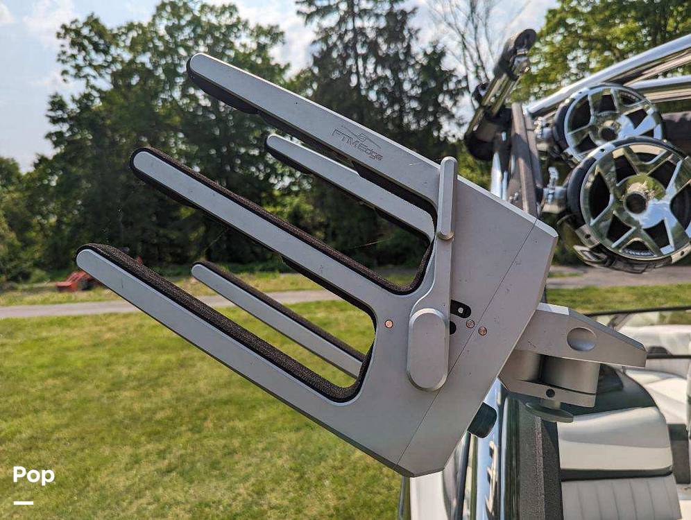 Slide: The Image of Board Holder - 15381517