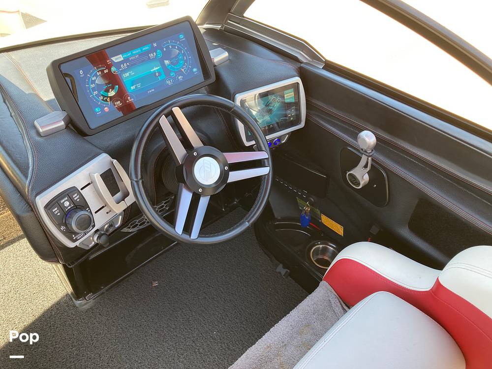 Slide: The Image of Malibu Wakesetter 22MXZ 2015 - 10809315