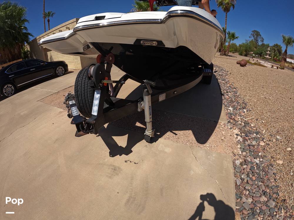 Slide: The Image of Malibu Wakesetter 22MXZ 2015 - 10854648