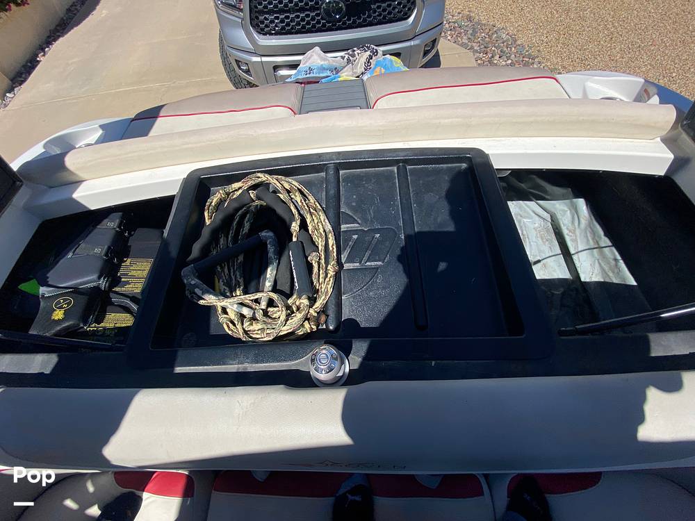 Slide: The Image of Malibu Wakesetter 22MXZ 2015 - 10854702
