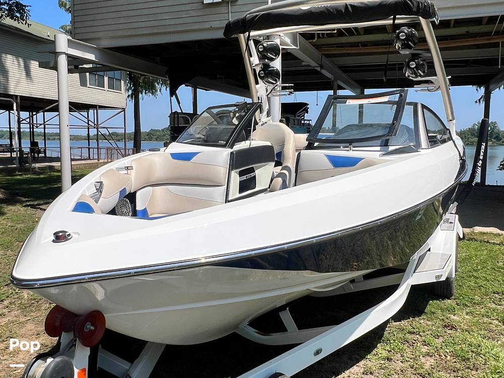 Slide: The Image of Malibu Wakesetter 22 VLX 2016 - 14902083