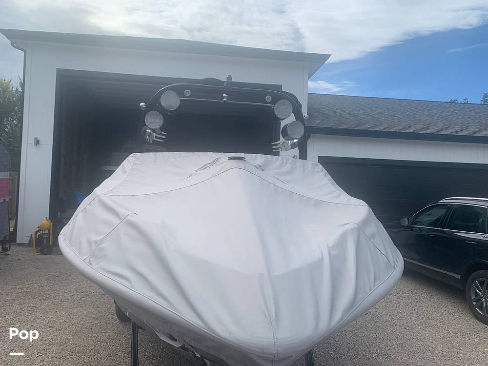 Slide: The Image of Malibu Wakesetter 23 LSV 2008 - 16