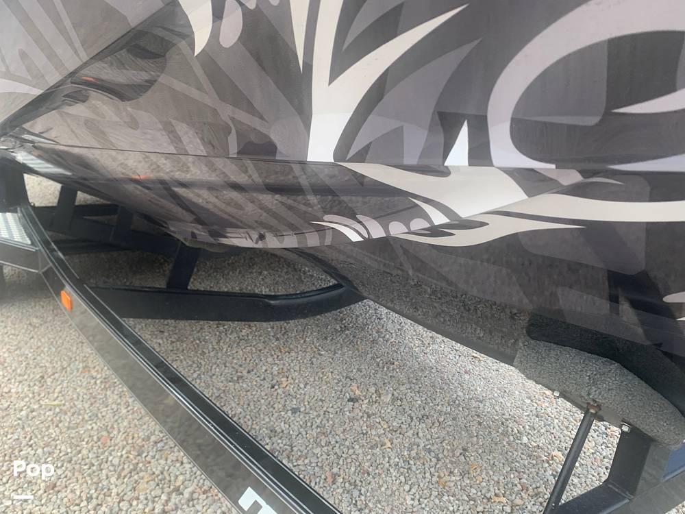 Slide: The Image of Malibu Wakesetter 23 LSV 2008 - 17