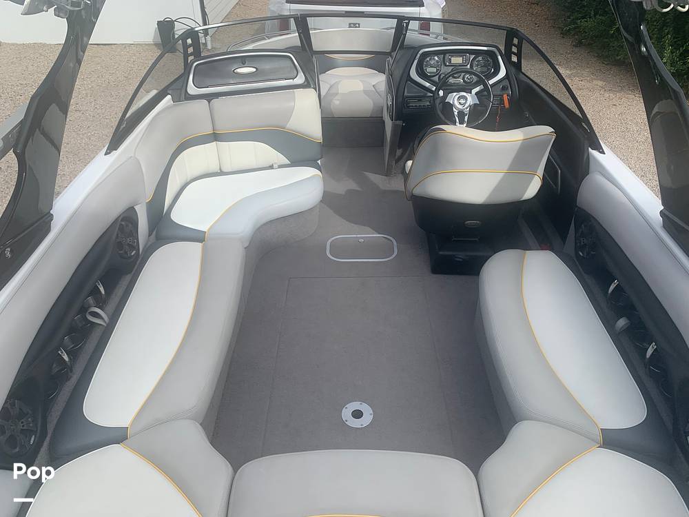 Slide: The Image of Malibu Wakesetter 23 LSV 2008 - 28
