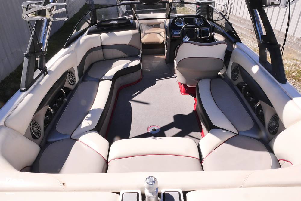 Slide: The Image of Malibu Wakesetter 23 LSV 2011 - 15209438