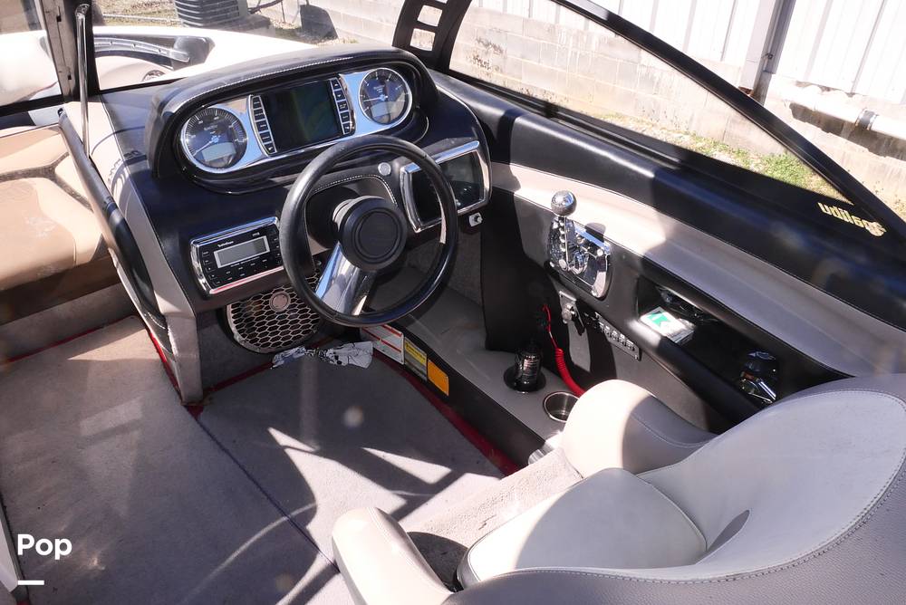 Slide: The Image of Malibu Wakesetter 23 LSV 2011 - 15209439