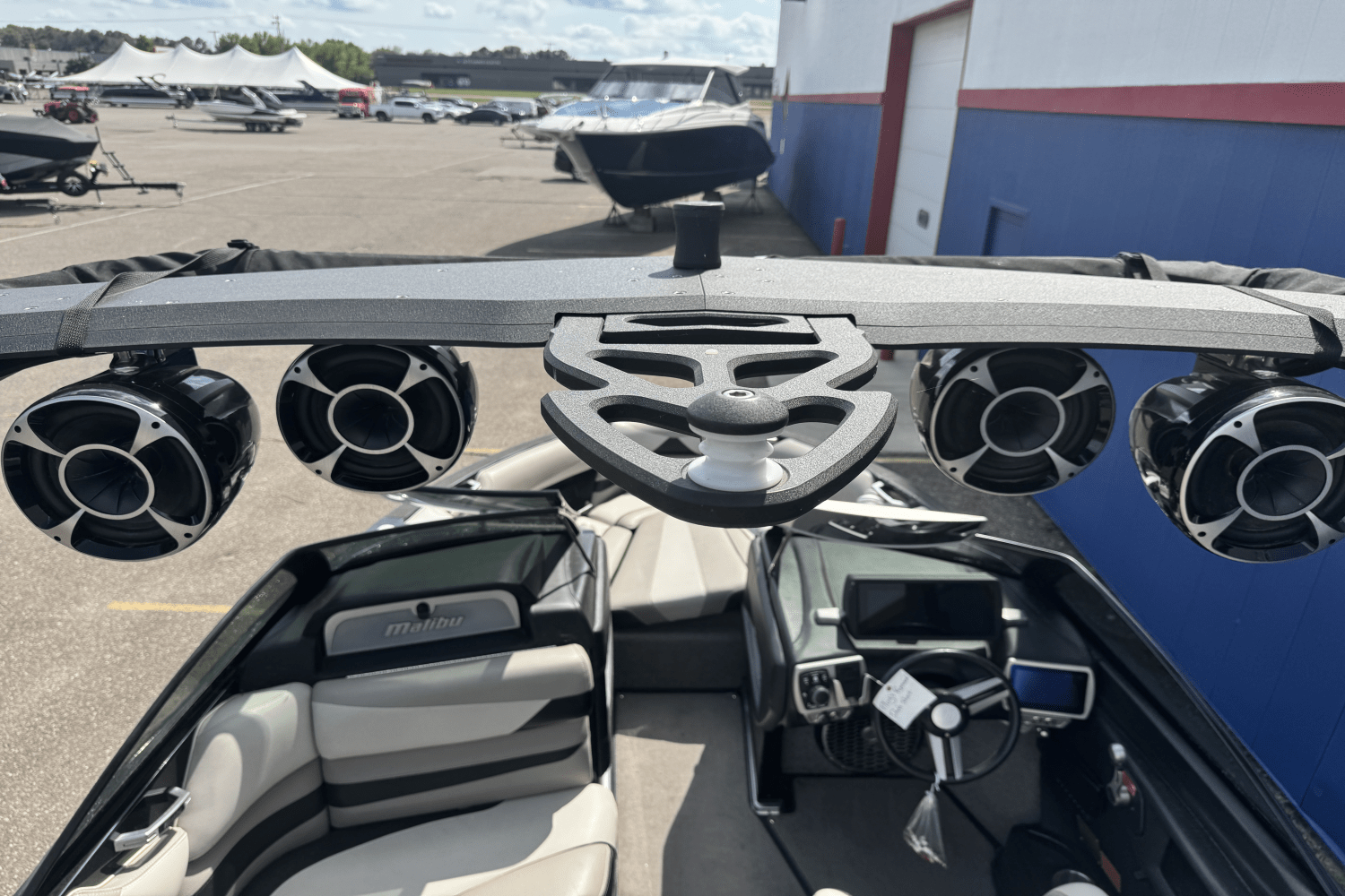 Slide: The Image of Malibu WAKESETTER 23 LSV 2015 - 18