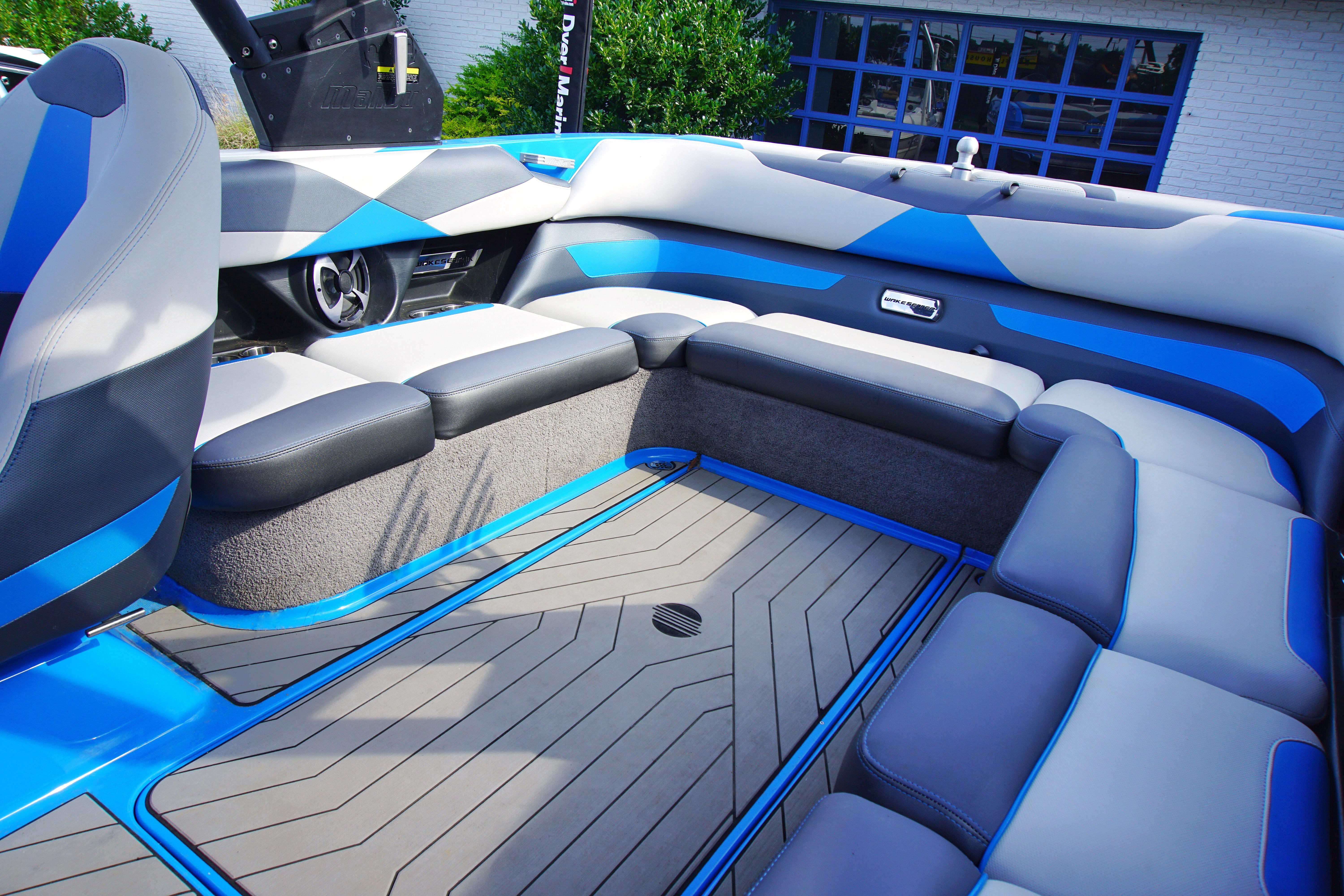 Slide: The Image of Malibu Wakesetter 23 LSV 2017 - 10