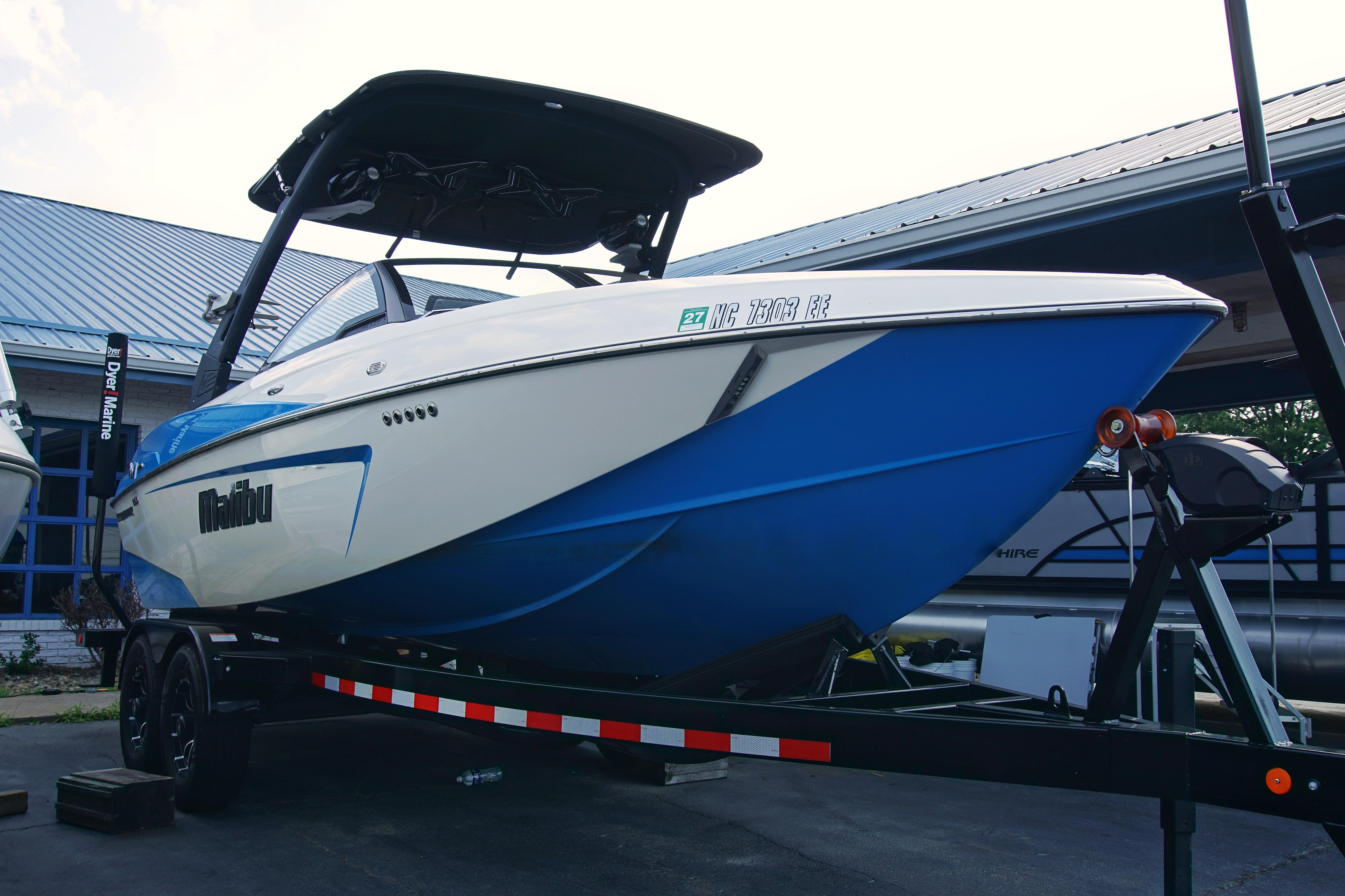 Slide: The Image of Malibu Wakesetter 23 LSV 2017 - 4