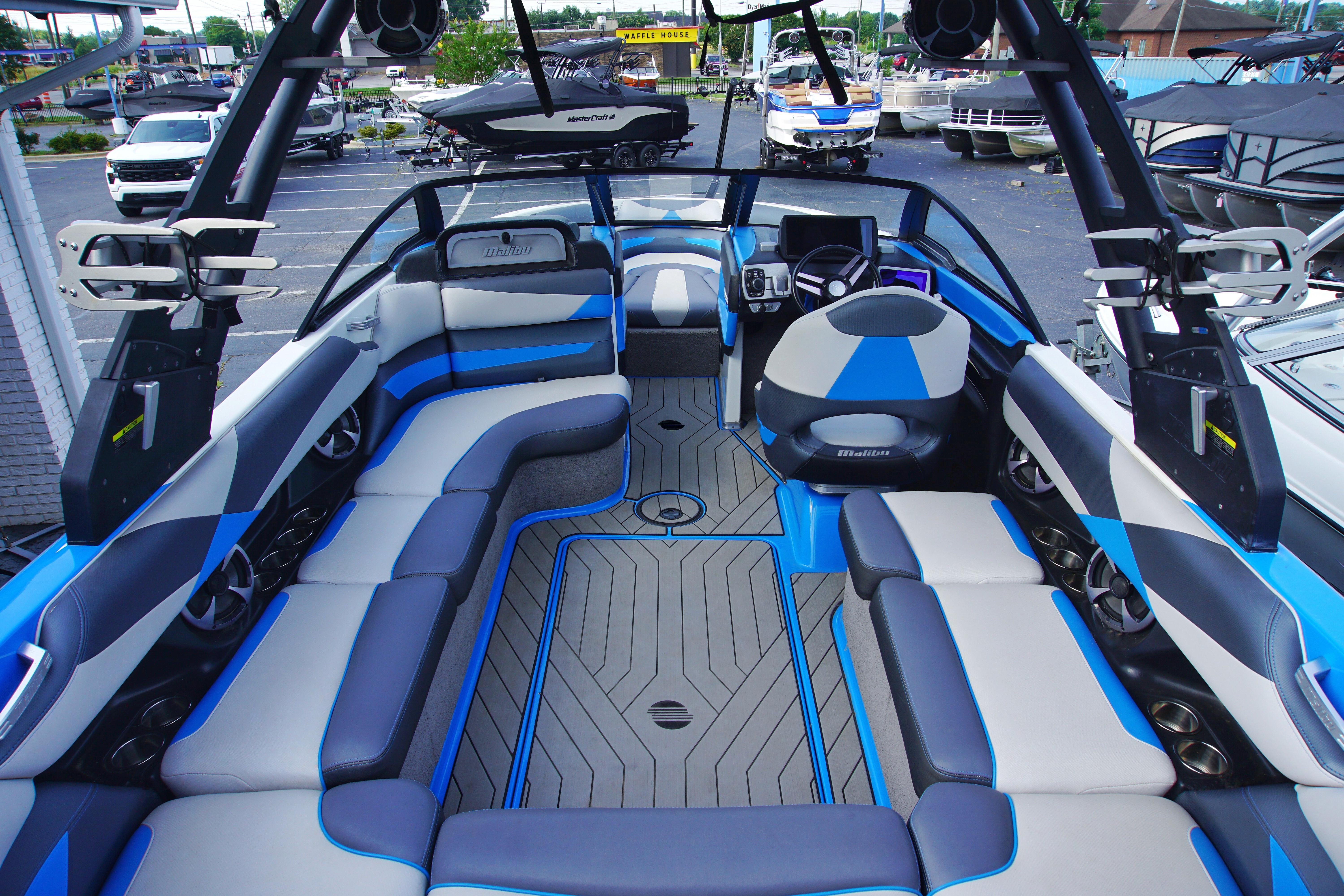 Slide: The Image of Malibu Wakesetter 23 LSV 2017 - 7