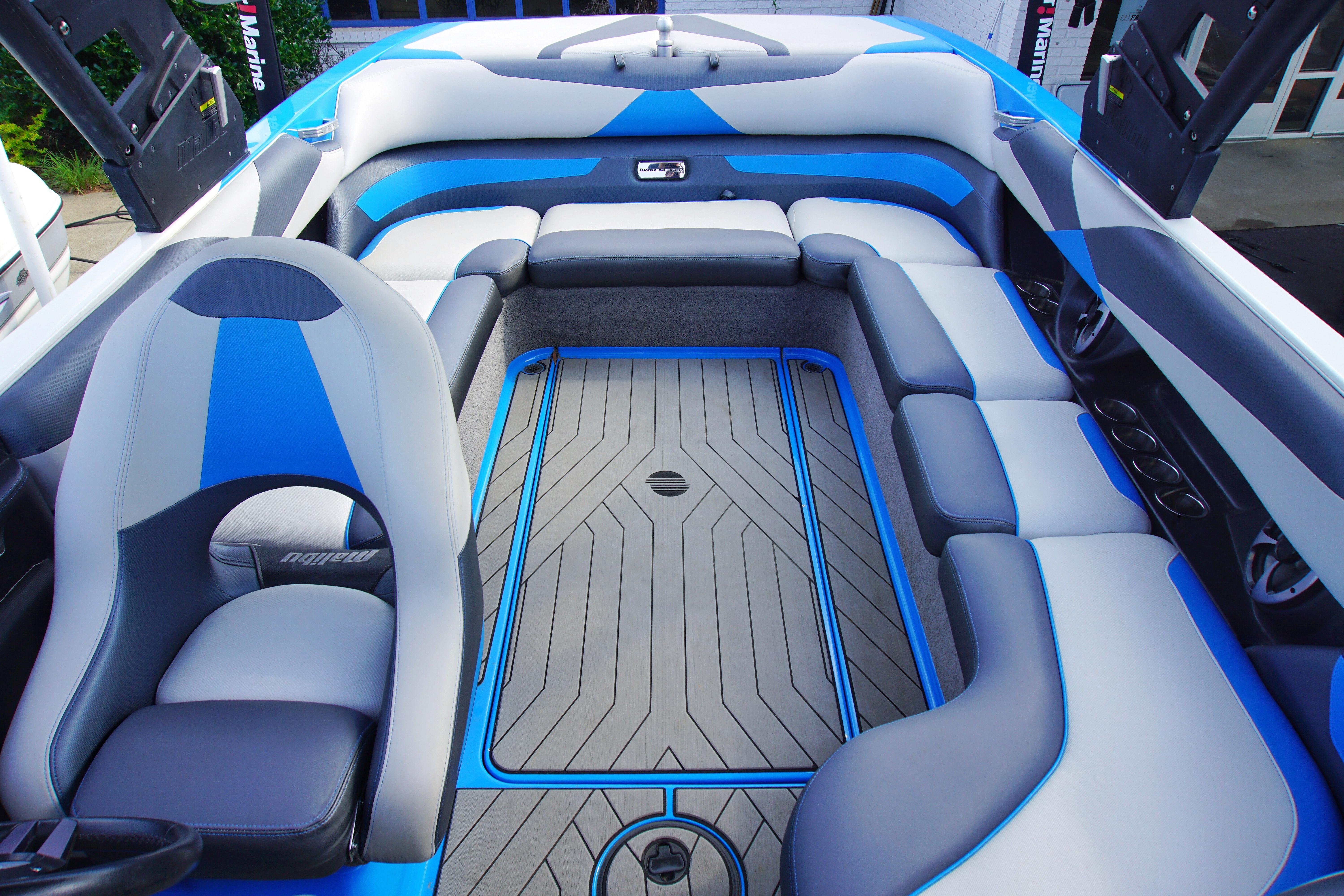Slide: The Image of Malibu Wakesetter 23 LSV 2017 - 9