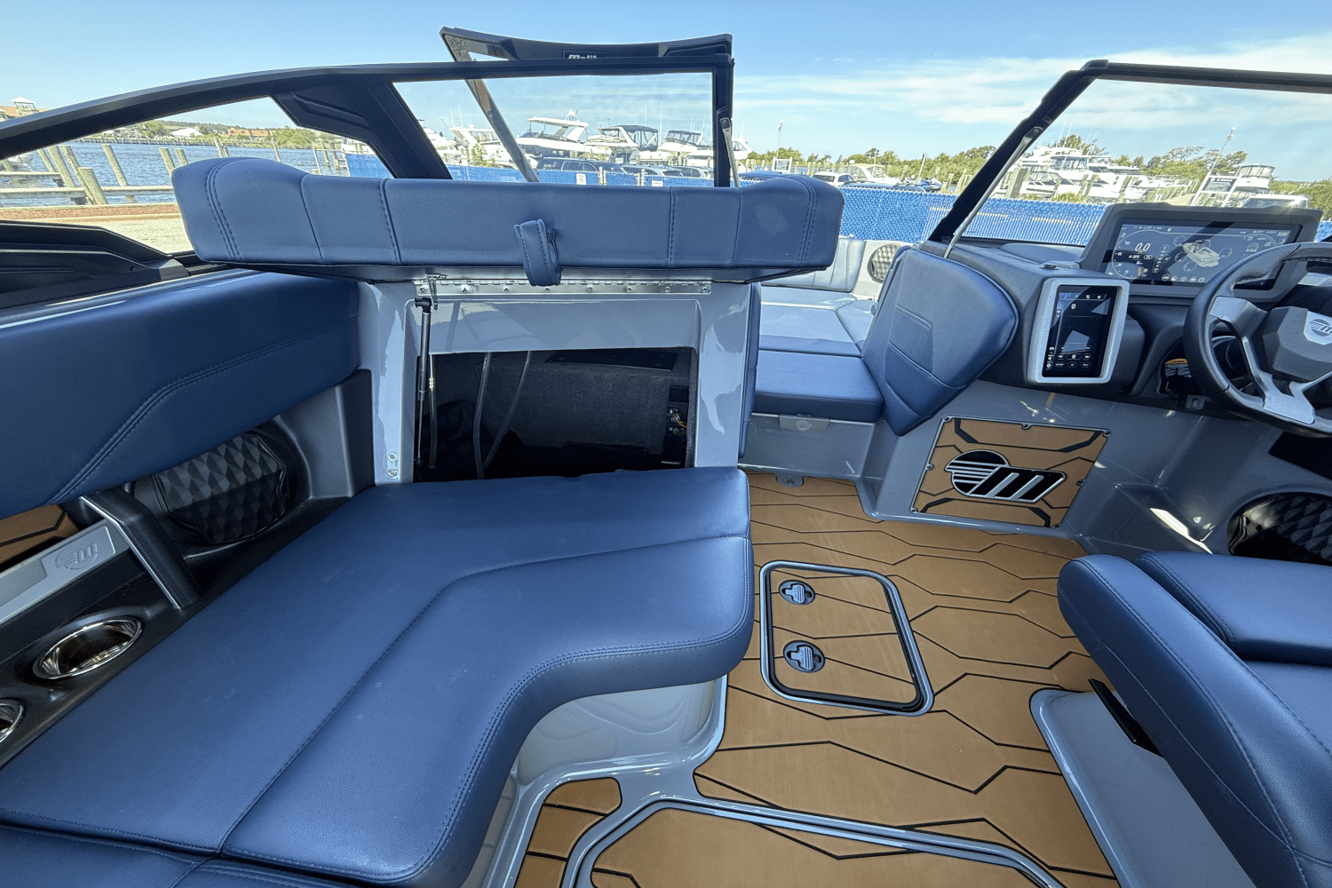 Slide: The Image of Malibu WAKESETTER 23 MXZ 2024 - 17