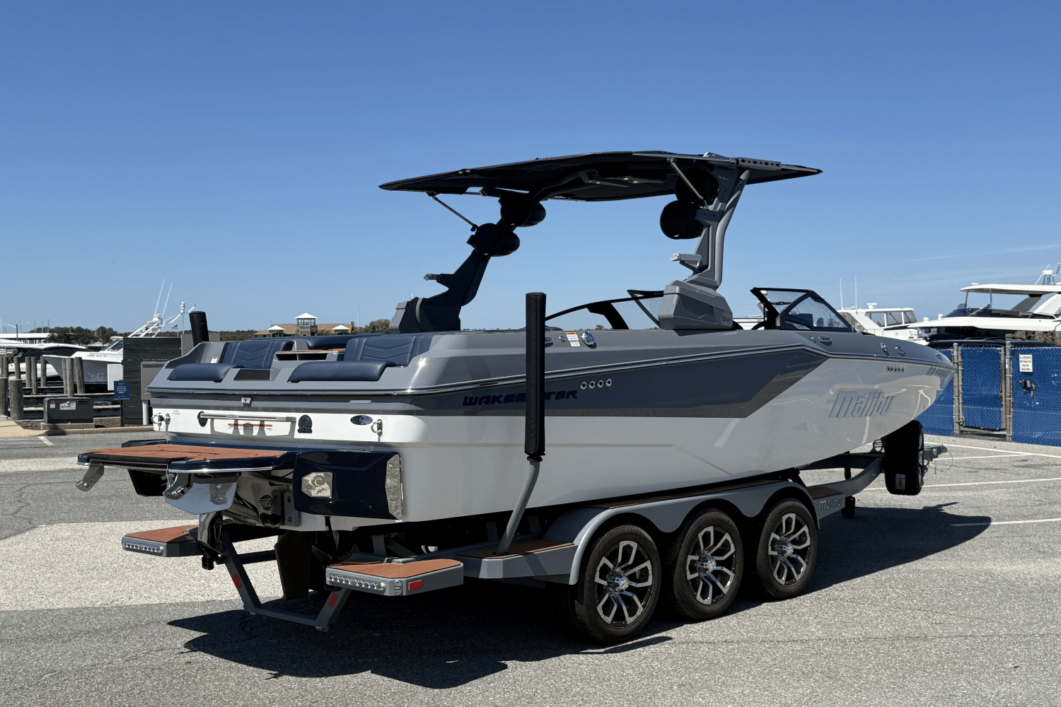 Slide: The Image of Malibu WAKESETTER 23 MXZ 2024 - 2