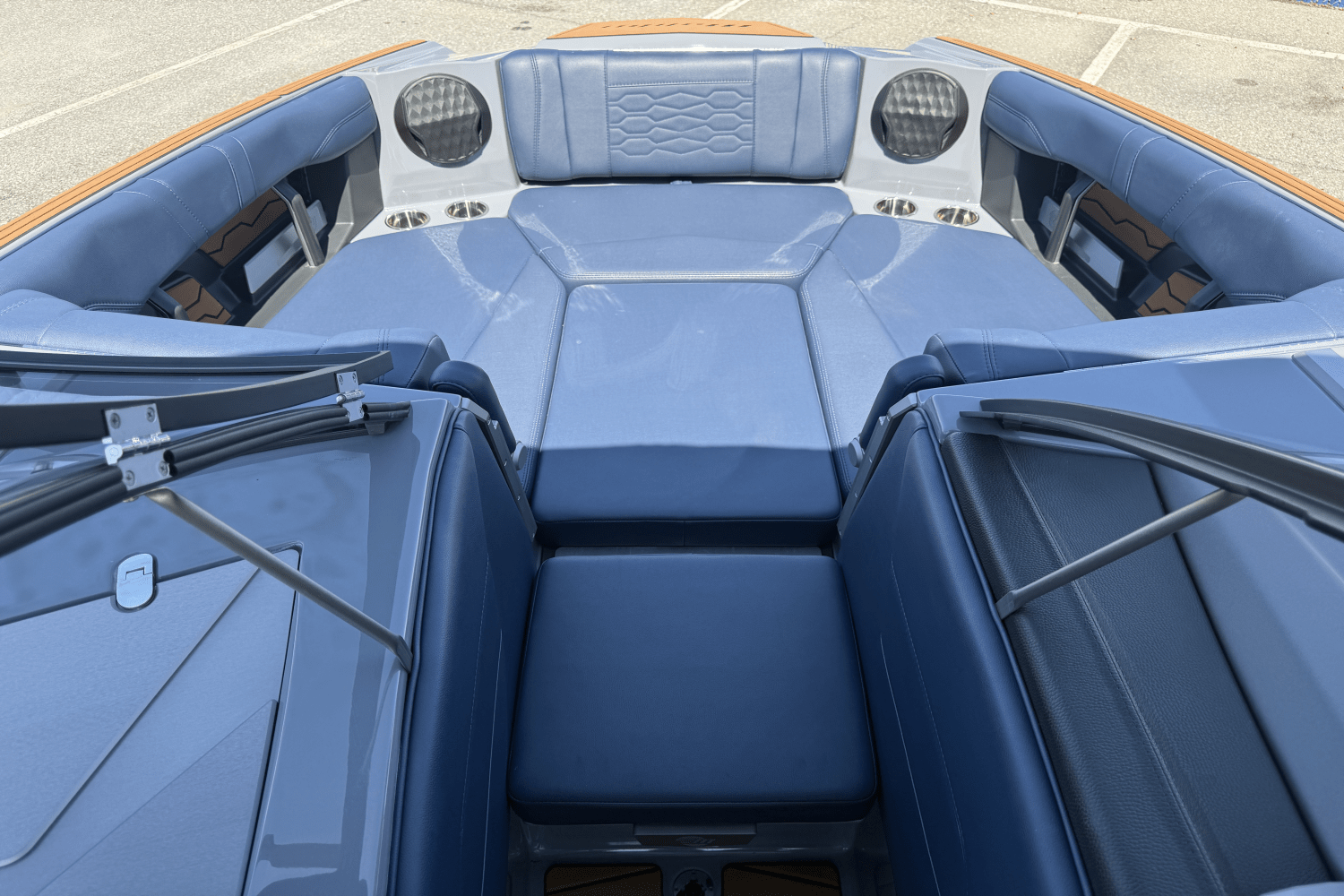 Slide: The Image of Malibu WAKESETTER 23 MXZ 2024 - 21