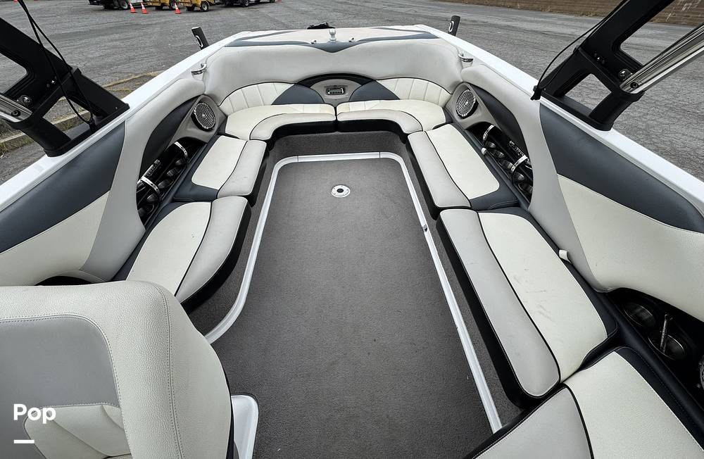 Slide: The Image of Malibu Wakesetter 247 LSV 2011 - 15403354
