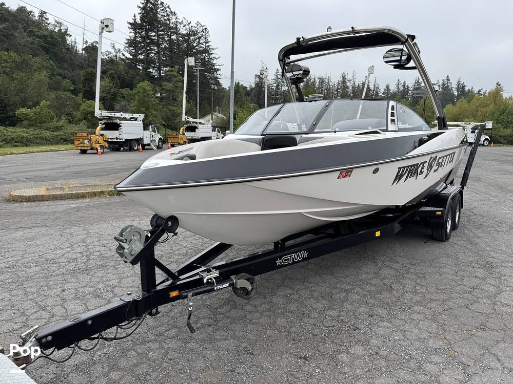 Slide: The Image of Malibu Wakesetter 247 LSV 2011 - 15403334