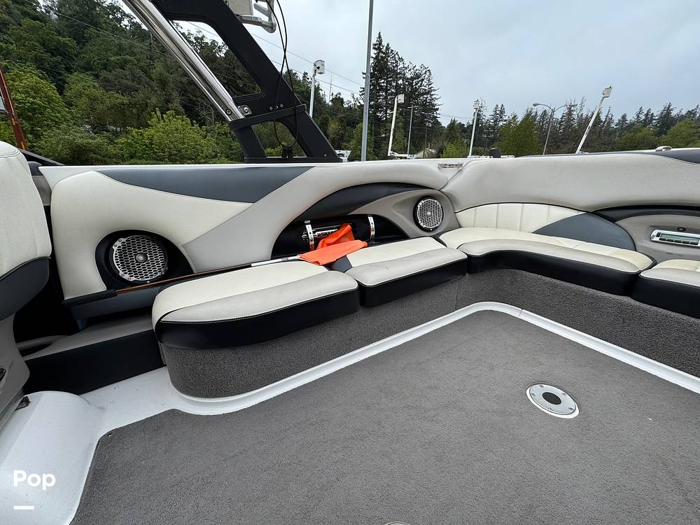 Slide: The Image of Malibu Wakesetter 247 LSV 2011 - 15403362