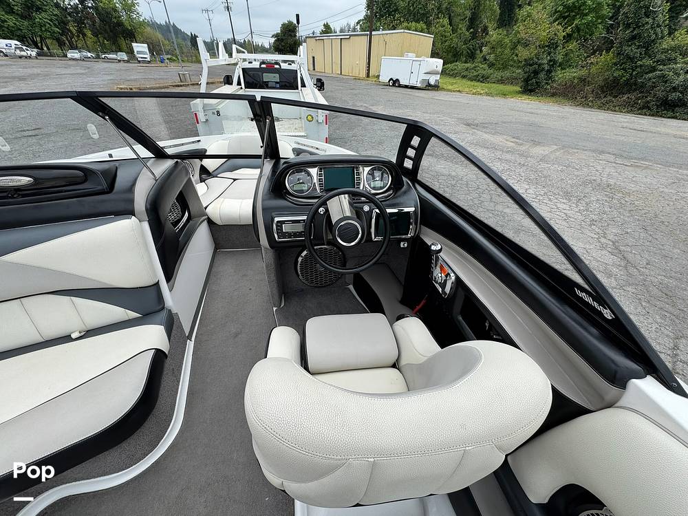 Slide: The Image of Malibu Wakesetter 247 LSV 2011 - 15403366
