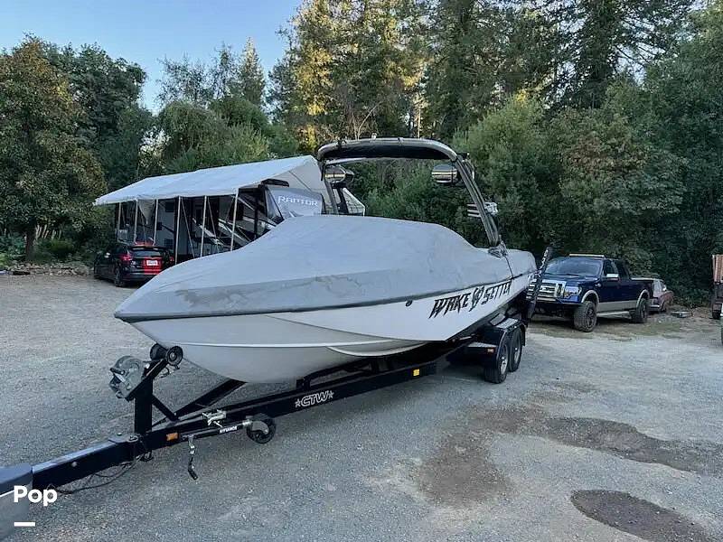 Slide: The Image of Malibu Wakesetter 247 LSV 2011 - 15124278