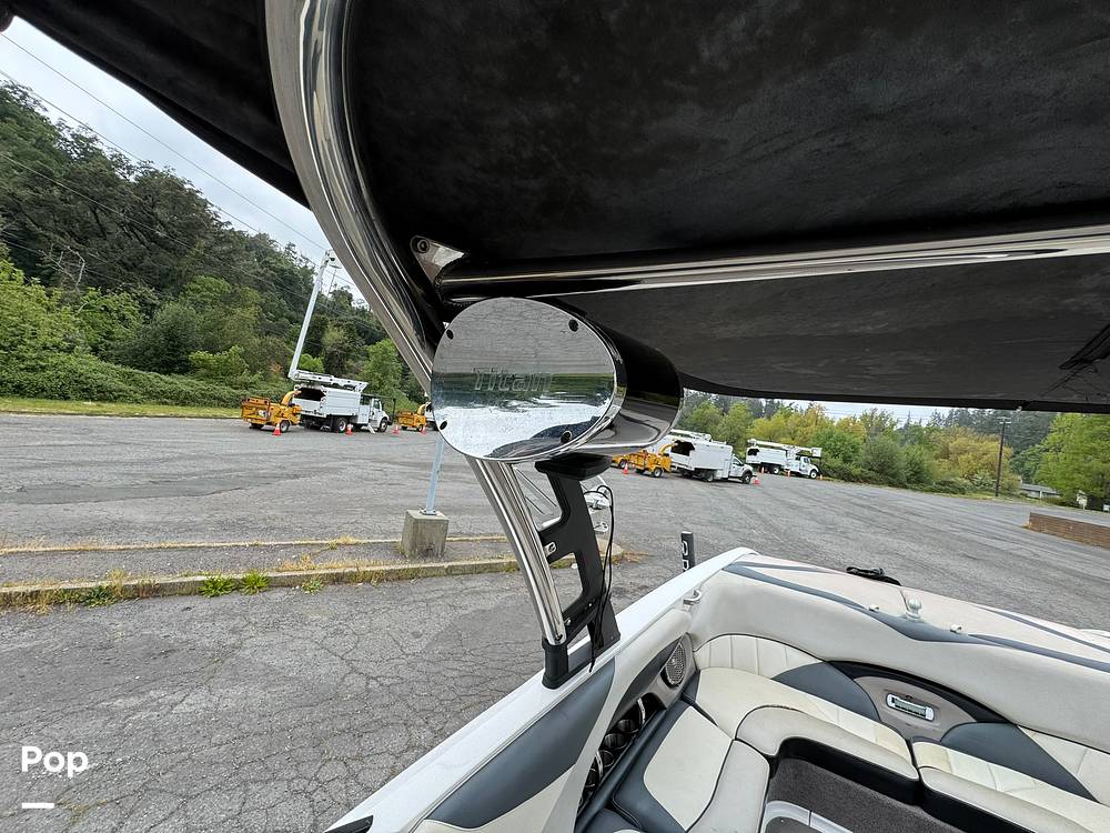 Slide: The Image of Malibu Wakesetter 247 LSV 2011 - 15403384