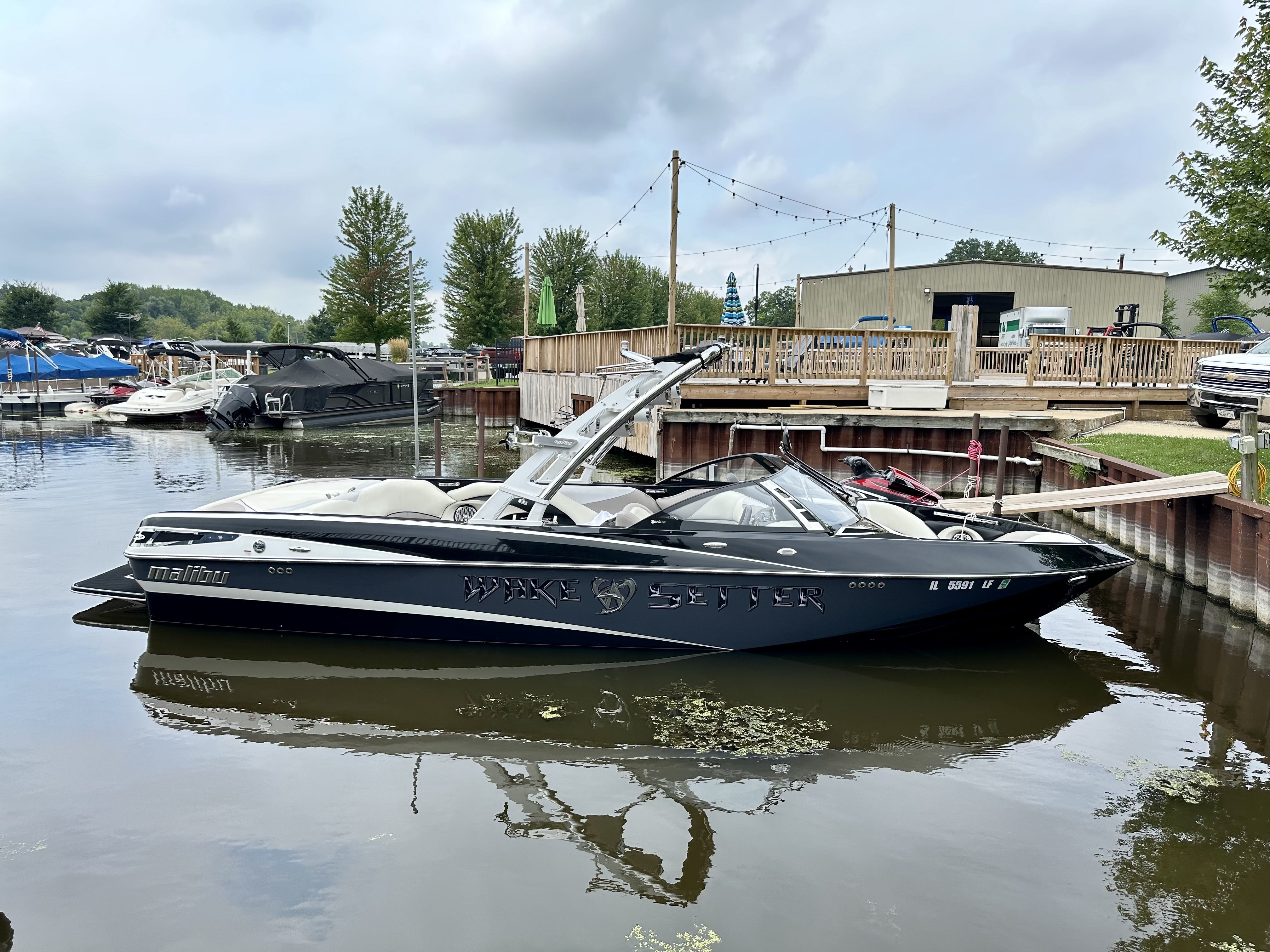 Slide: The Image of Malibu Wakesetter 247 LSV 2012 - 1