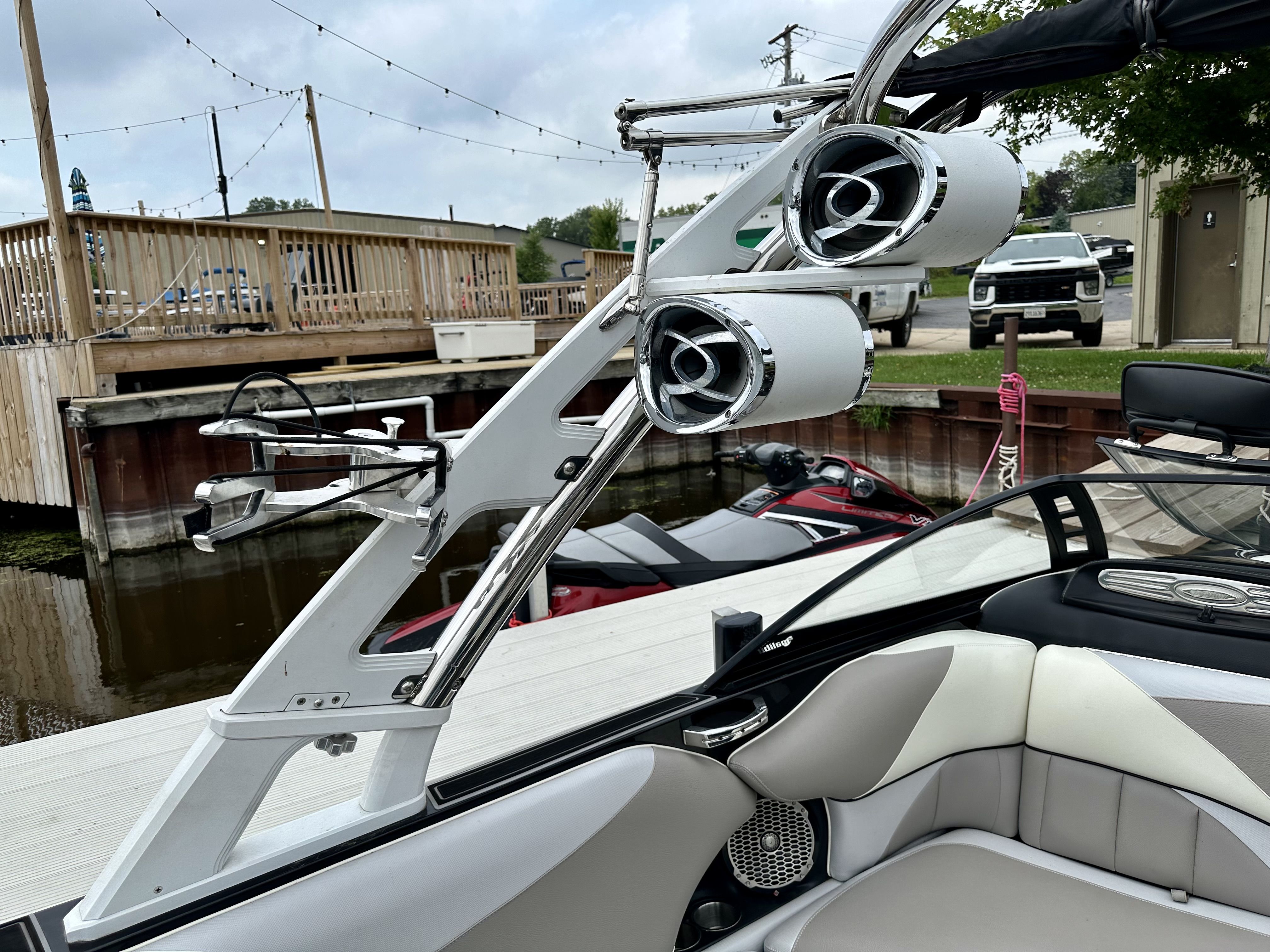 Slide: The Image of Malibu Wakesetter 247 LSV 2012 - 8