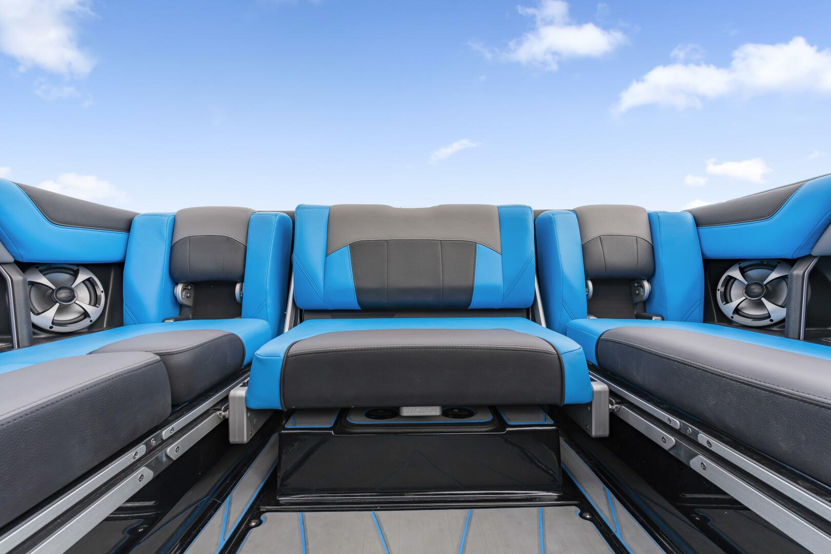 Slide: The Image of Malibu Wakesetter 25LSV 2021 - 5100822