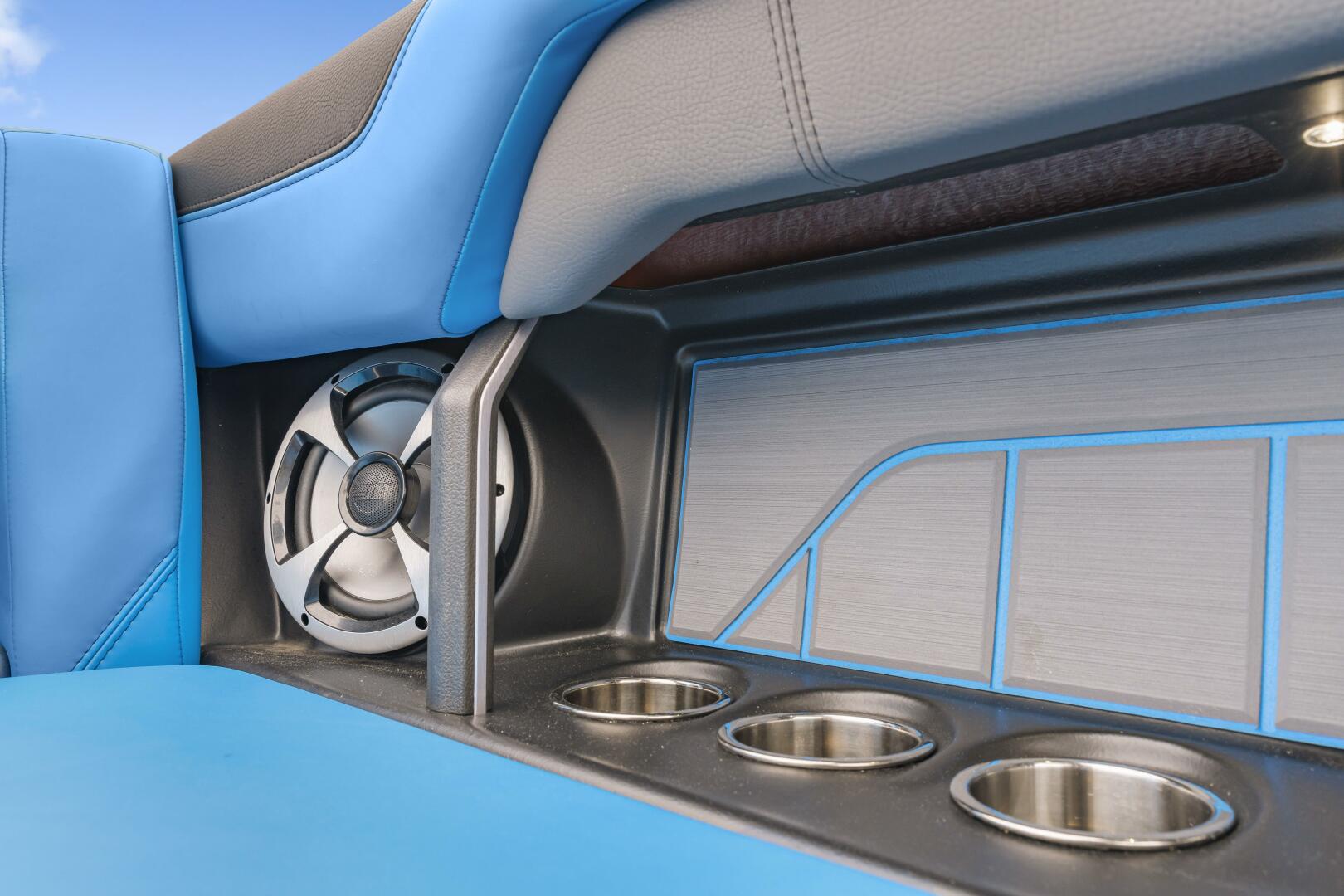 Slide: The Image of Malibu Wakesetter 25LSV 2021 - 5100823