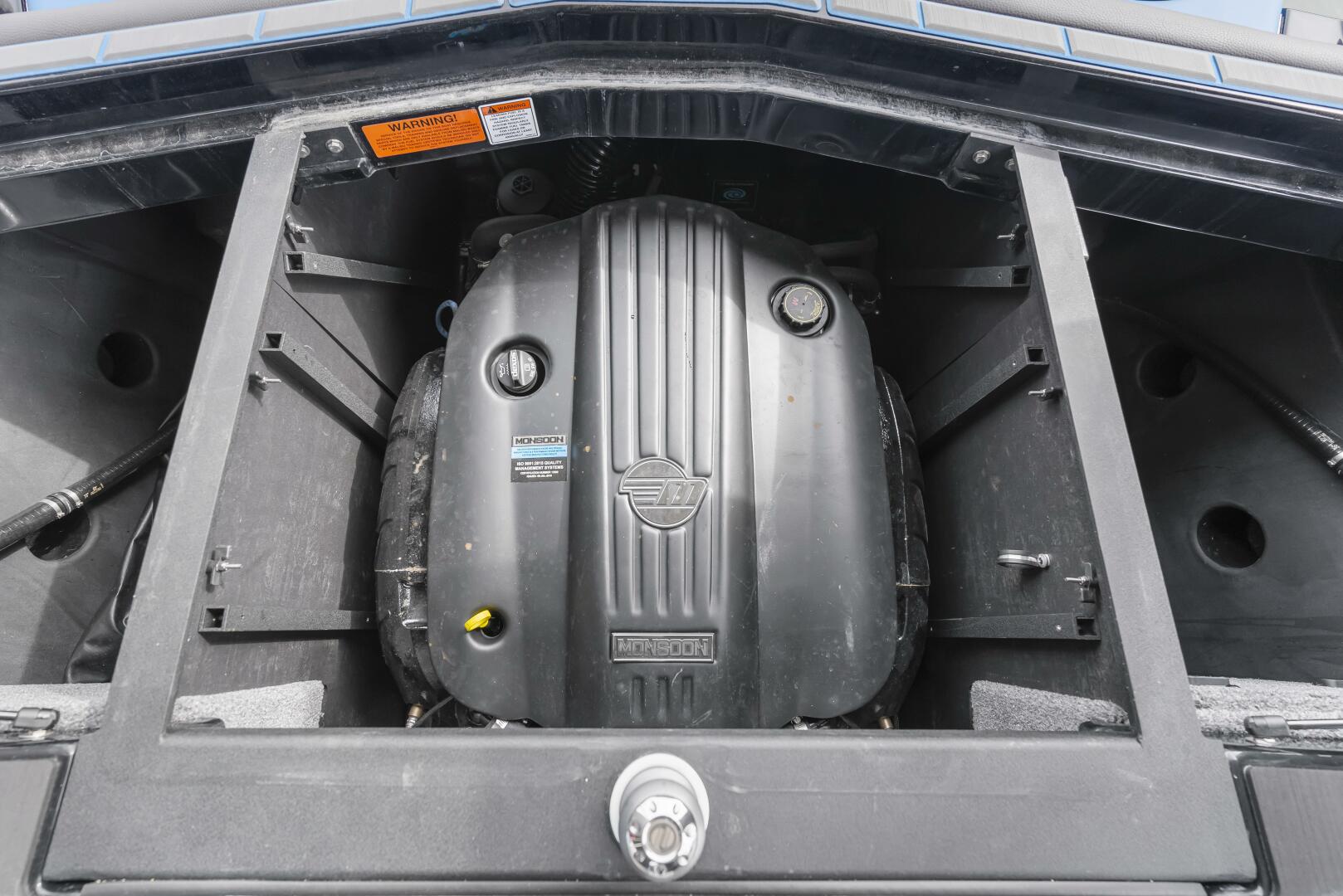 Slide: The Image of Malibu Wakesetter 25LSV 2021 - 5100841
