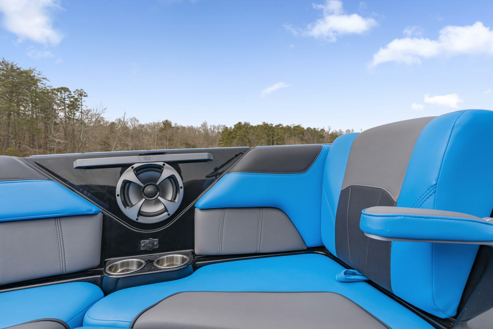 Slide: The Image of Malibu Wakesetter 25LSV 2021 - 5100819