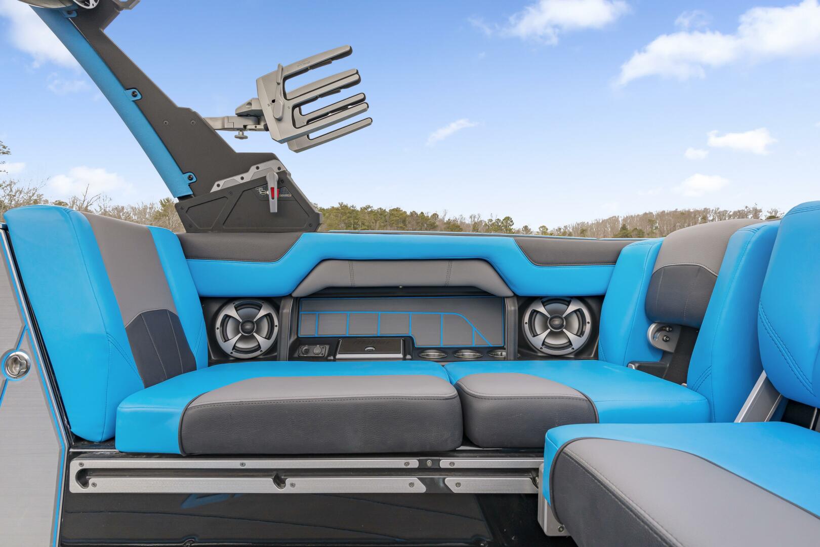Slide: The Image of Malibu Wakesetter 25LSV 2021 - 5100820