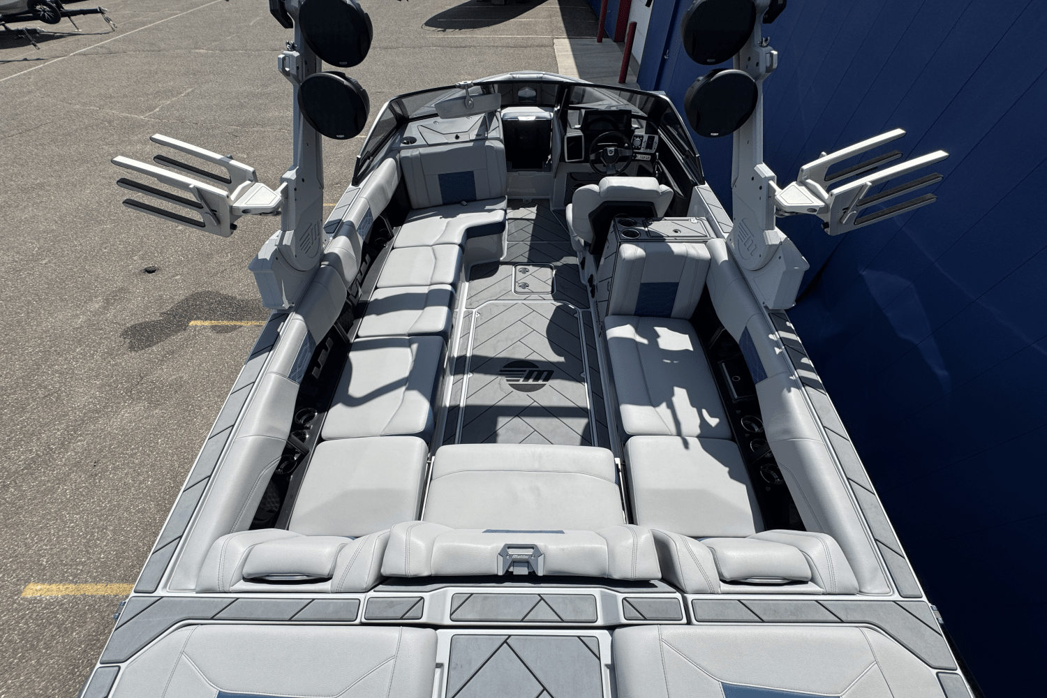 Slide: The Image of Malibu WAKESETTER 25 LSV 2022 - 11