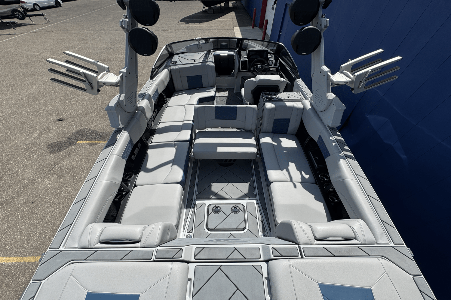 Slide: The Image of Malibu WAKESETTER 25 LSV 2022 - 12