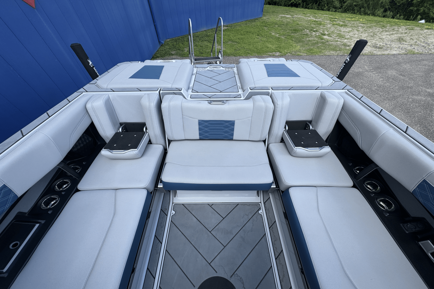 Slide: The Image of Malibu WAKESETTER 25 LSV 2022 - 15