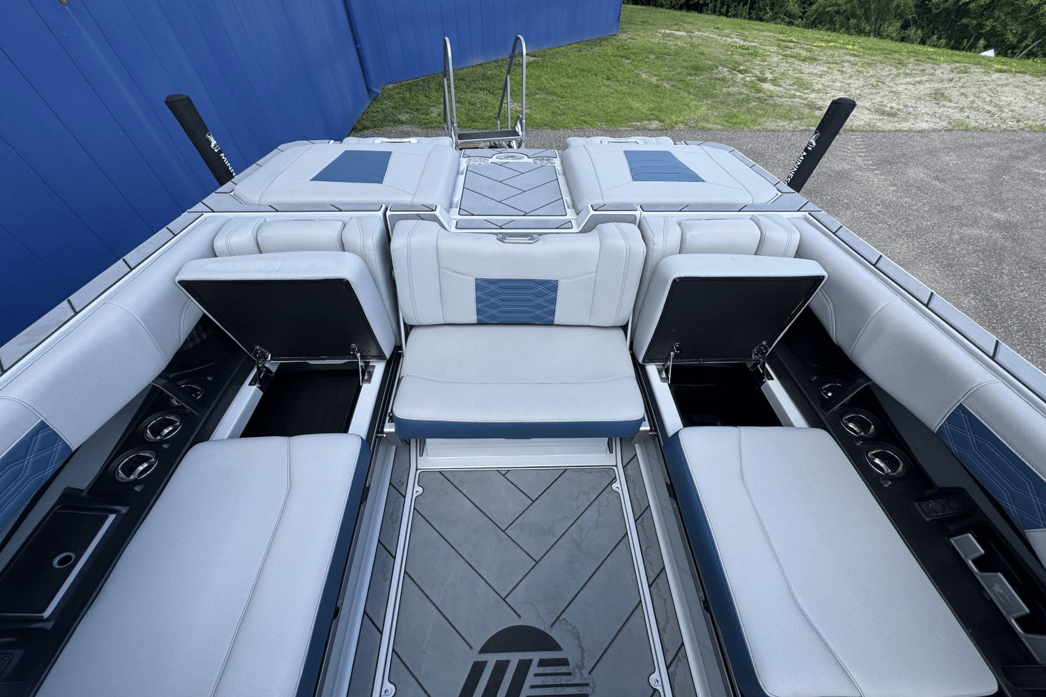 Slide: The Image of Malibu WAKESETTER 25 LSV 2022 - 16
