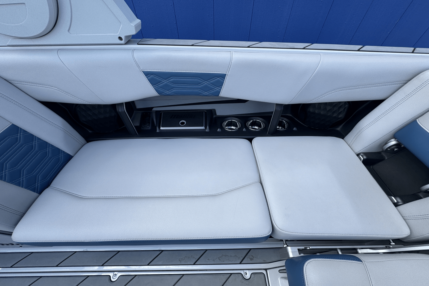 Slide: The Image of Malibu WAKESETTER 25 LSV 2022 - 19