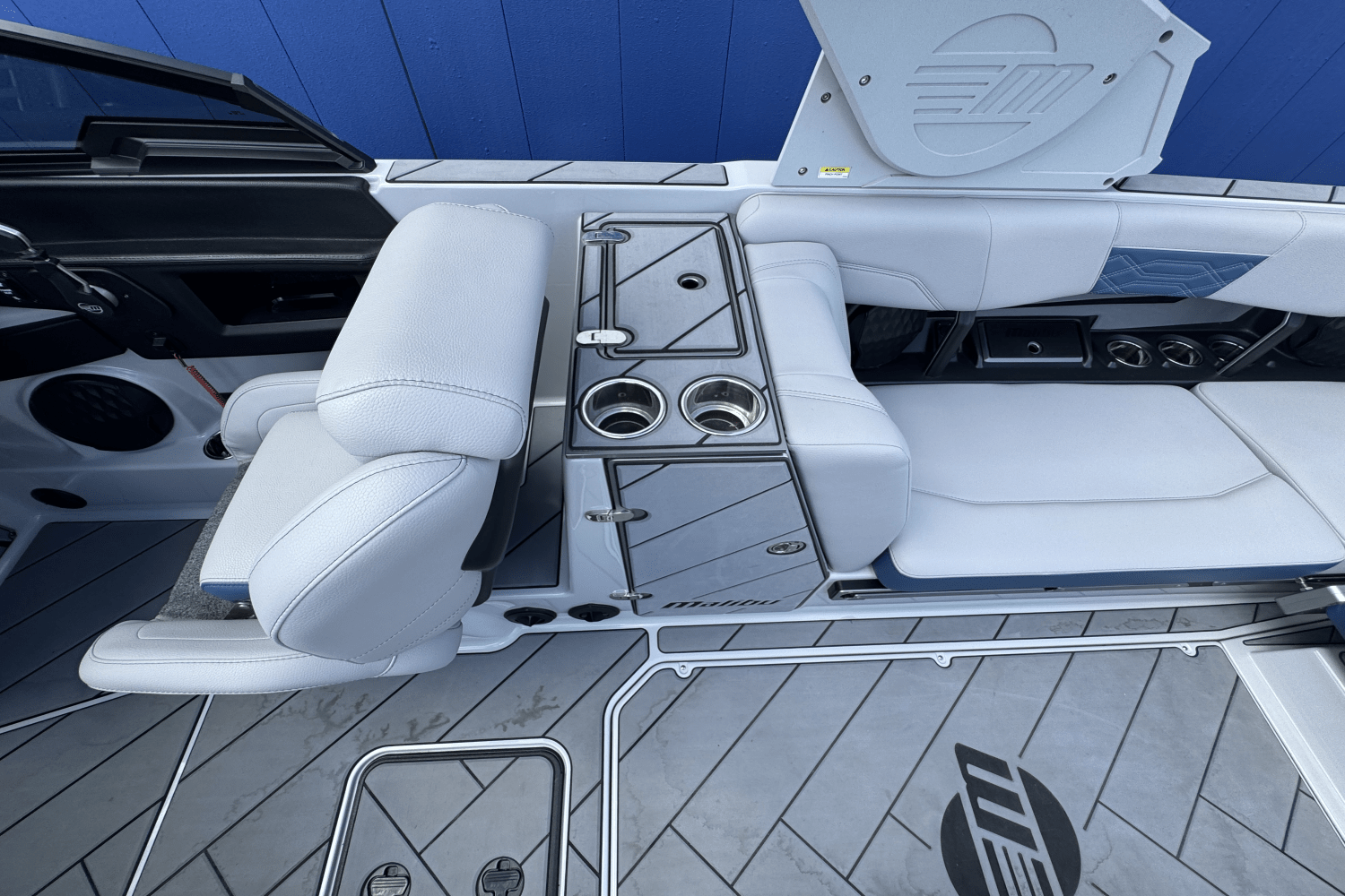 Slide: The Image of Malibu WAKESETTER 25 LSV 2022 - 32