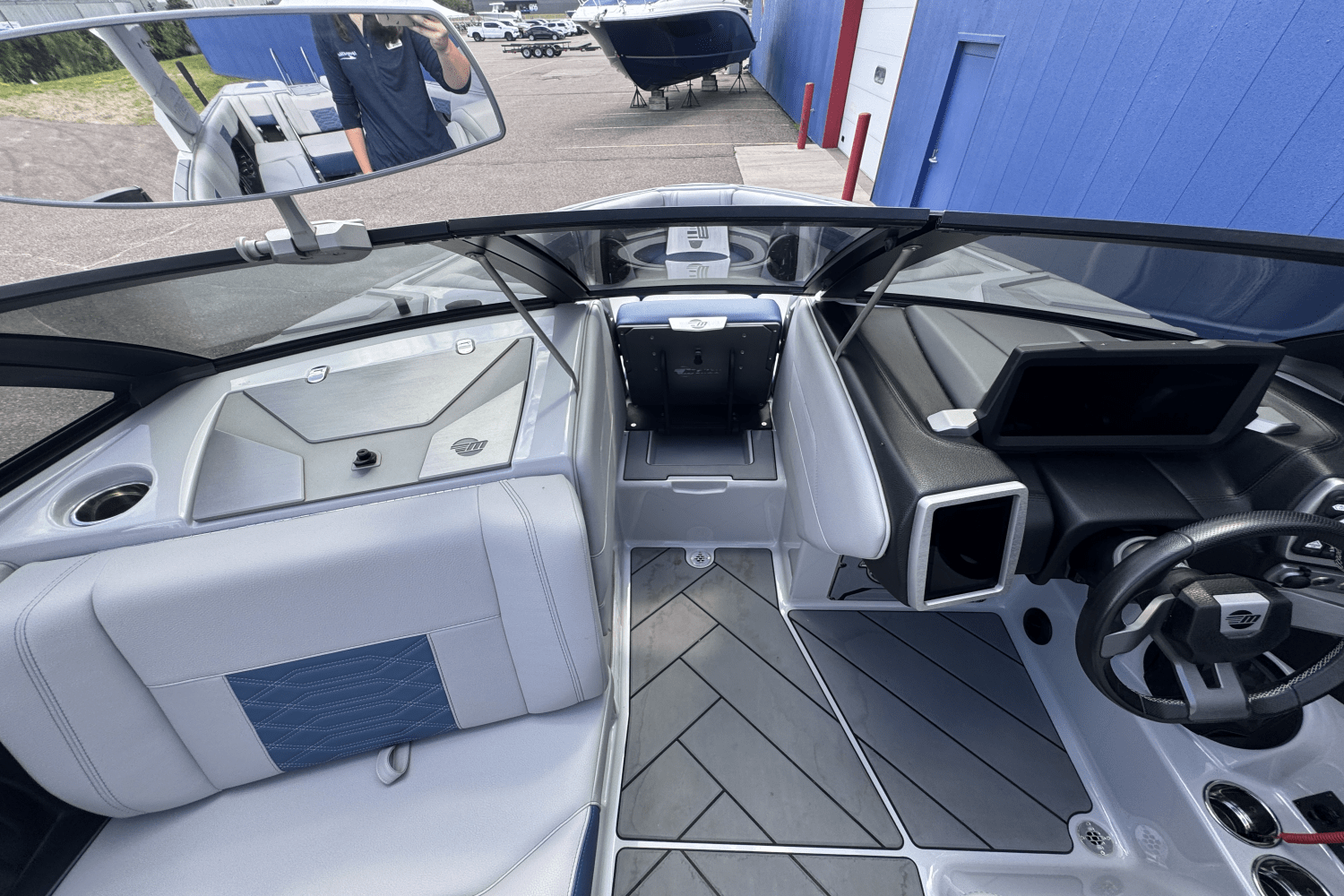 Slide: The Image of Malibu WAKESETTER 25 LSV 2022 - 37