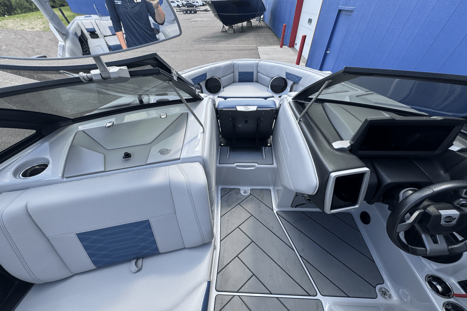 Slide: The Image of Malibu WAKESETTER 25 LSV 2022 - 38