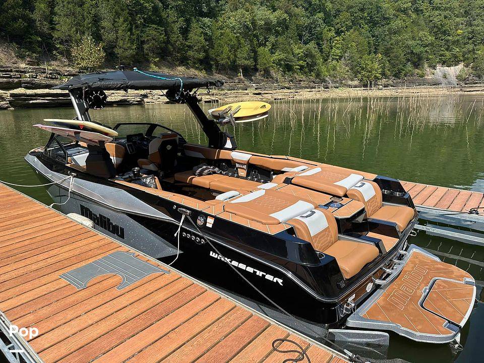 Slide: The Image of Malibu Wakesetter 26 LSV 2023 - 13686444